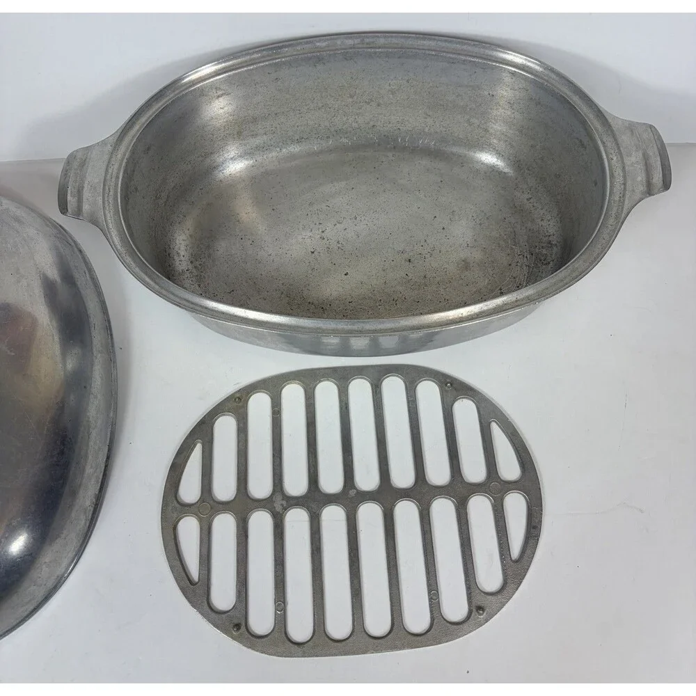 Vintage Pan American Heavy Cast Aluminum Oval Roasting Pan Rack Inside 17” USA